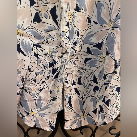 Fun2Fun Button Back Top Size M - Picture 5 of 7